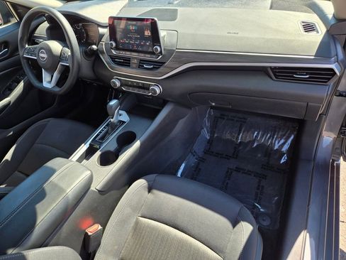 Certified 2025 Nissan Altima 2.5 SV FWD image 19