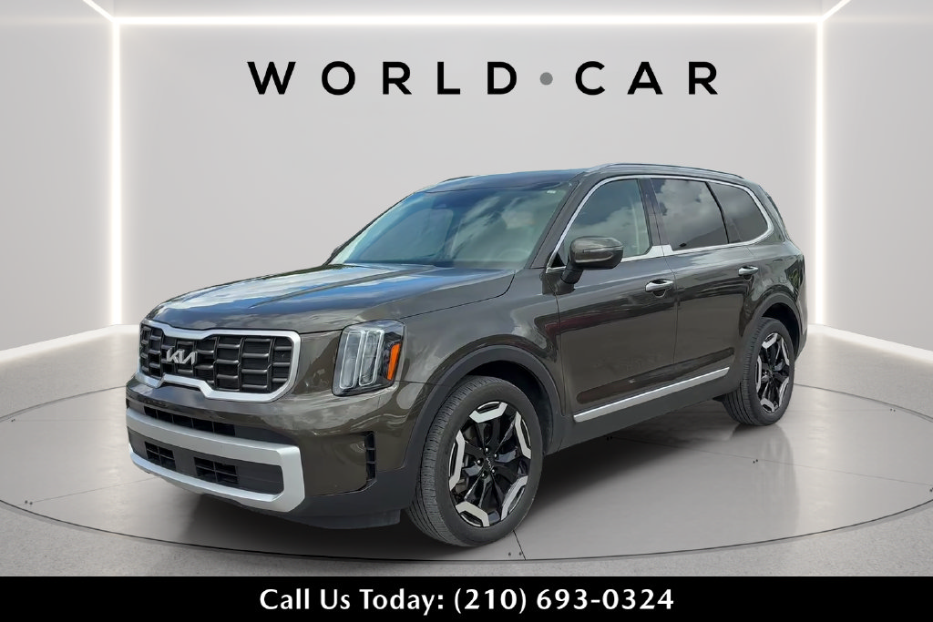 Used 2025 Kia Telluride S FWD image 7