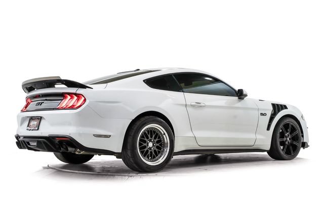 Used 2019 Ford Mustang GT Premium w/ Equipment Group 401A RWD image 4