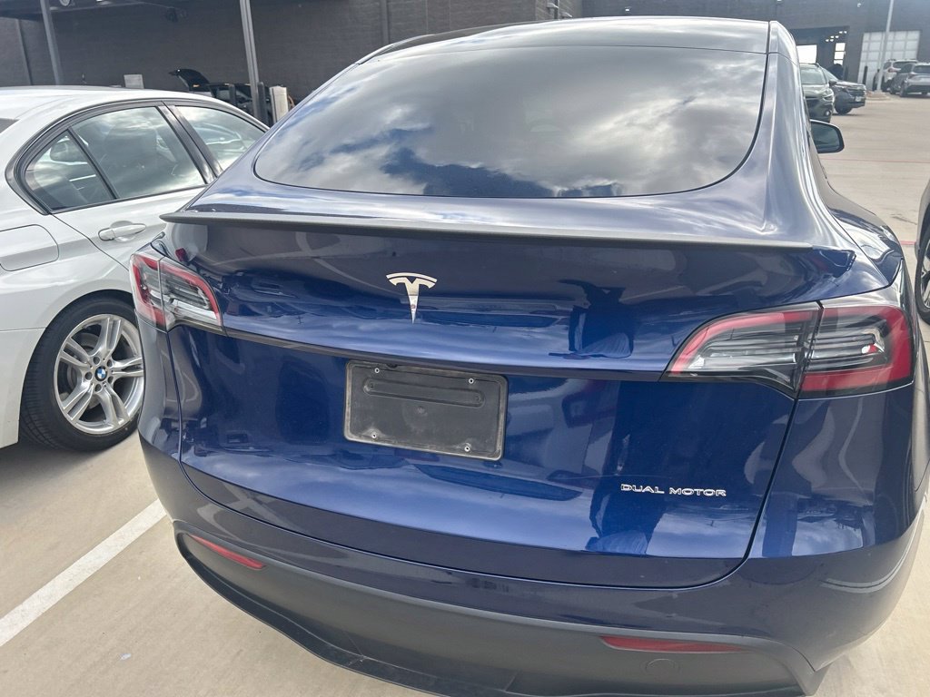 Used 2024 Tesla Model Y Long Range AWD/4WD image 4