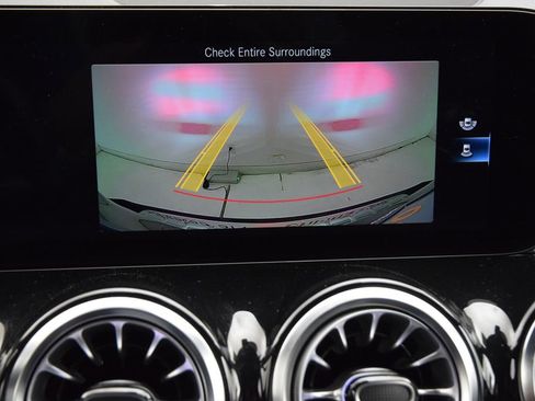 Used 2022 Mercedes-Benz GLB 250 image 31