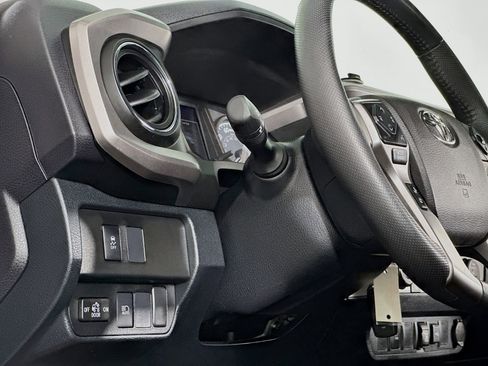 Used 2021 Toyota Tacoma SR5 image 17