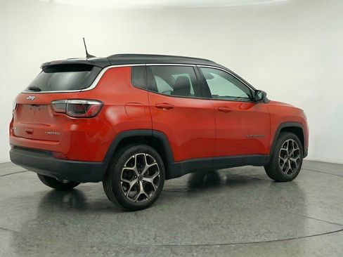 Used 2025 Jeep Compass Limited AWD/4WD image 9