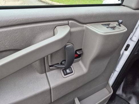 Used 2024 GMC Savana 2500 w/ Driver Convenience Package RWD image 13
