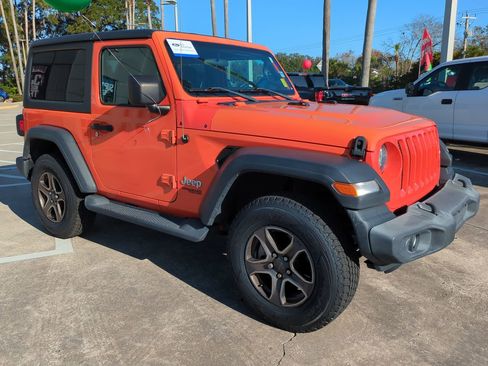 Used 2018 Jeep Wrangler Sport S image 2