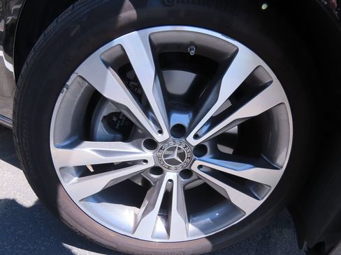 Used 2021 Mercedes-Benz C 300 Sedan image 18