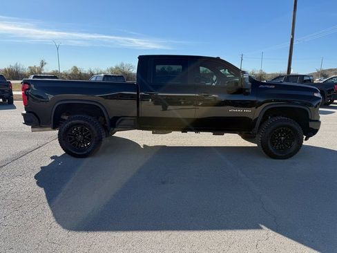 Used 2025 Chevrolet Silverado 2500 ZR2 image 6