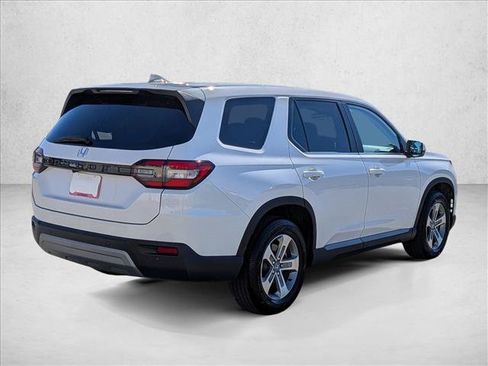 Used 2025 Honda Pilot EX-L image 5