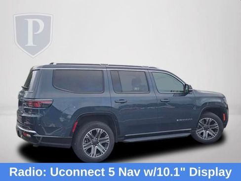 Used 2024 Jeep Wagoneer Series II w/ Flexible Seating Group AWD/4WD image 5