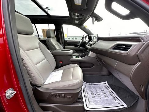 Used 2022 Chevrolet Tahoe LT w/ Luxury Package AWD/4WD image 32