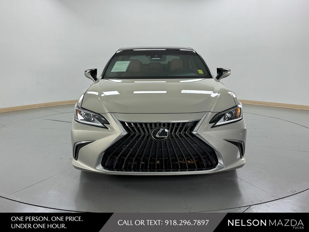 Used 2024 Lexus ES 350 w/ Premium Package FWD image 2