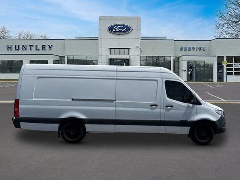 Used 2024 Mercedes-Benz Sprinter 2500 w/ Acoustic Package image 4