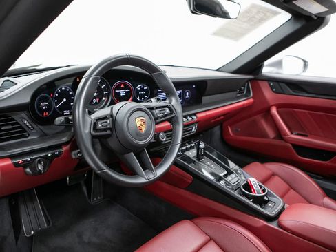 Certified 2022 Porsche 911 Targa 4 GTS AWD/4WD image 4
