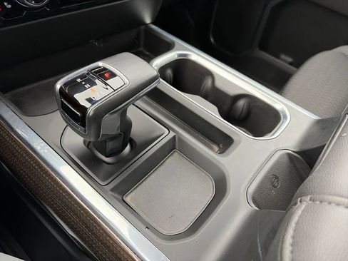 Used 2022 Chevrolet Silverado 1500 LT AWD/4WD image 24