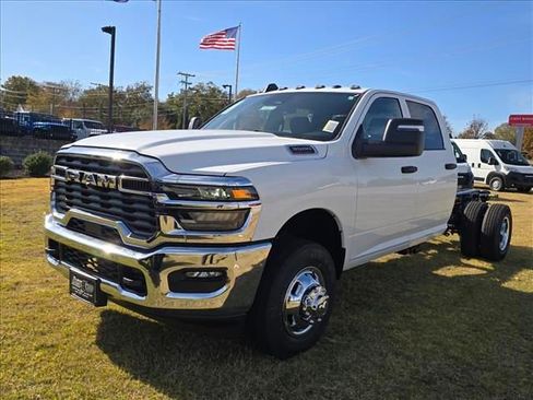 New 2026 RAM 3500 Tradesman w/ Chrome Appearance Group A image 15