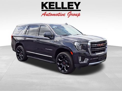 Certified 2023 GMC Yukon SLT w/ SLT Premium Package AWD/4WD image 1