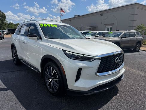 Used 2023 INFINITI QX60 Sensory w/ Vision Package AWD/4WD image 4