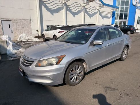 Used 2011 Honda Accord EX image 2