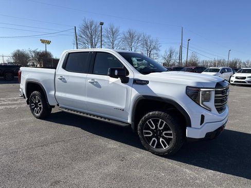 Used 2024 GMC Sierra 1500 AT4 w/ Technology Package image 2