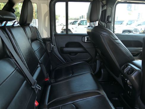 Used 2023 Jeep Wrangler Unlimited Sahara AWD/4WD image 24