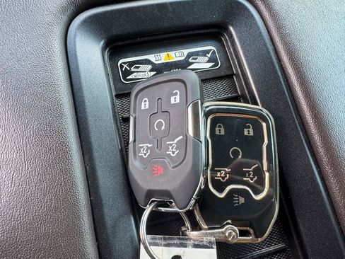 Used 2015 Chevrolet Tahoe LTZ RWD image 40