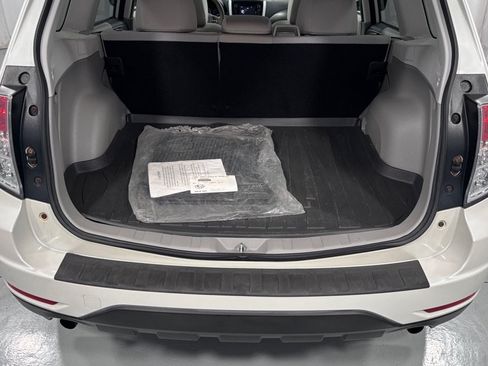 Used 2013 Subaru Forester 2.5X Premium w/ All-Weather Plus Pkg AWD/4WD image 29