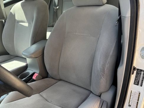 Used 2011 Toyota Corolla LE FWD image 15