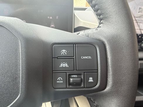 Used 2026 Toyota RAV4 SE w/ Convenience Package FWD image 11