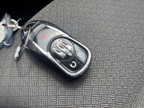 Used 2025 Buick Encore GX Preferred image 21