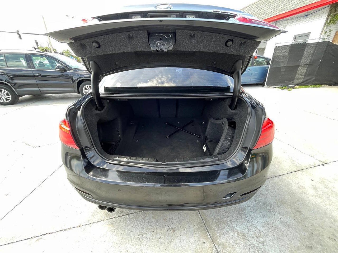 Used 2016 BMW 328i Sedan RWD image 13