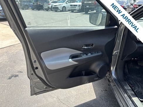Used 2023 Nissan Kicks SR w/ SR Premium Package FWD image 17