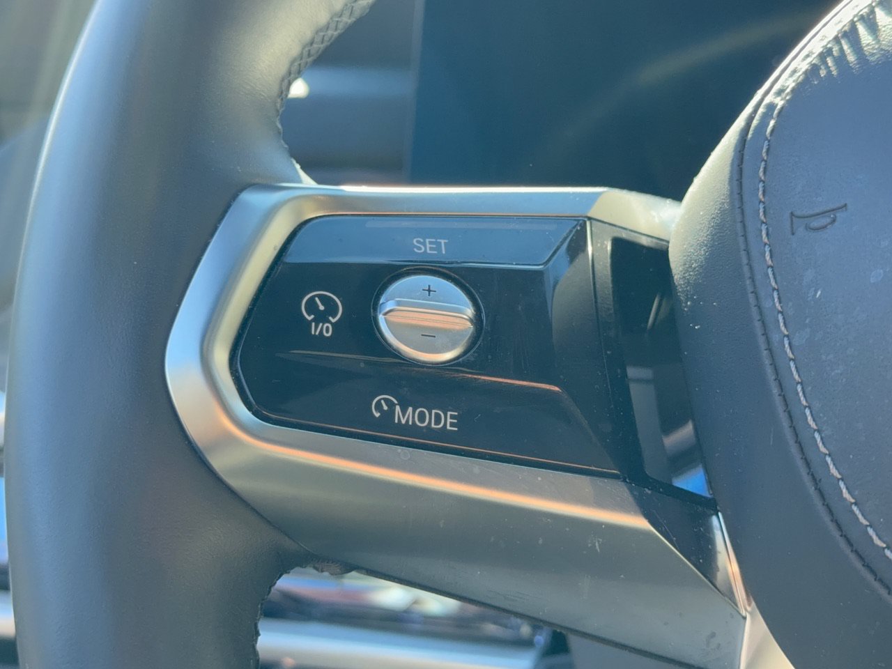 Used 2024 BMW i7 xDrive60 w/ Premium Package AWD/4WD image 18