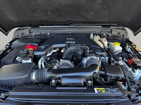 Used 2020 Jeep Wrangler Sport image 22