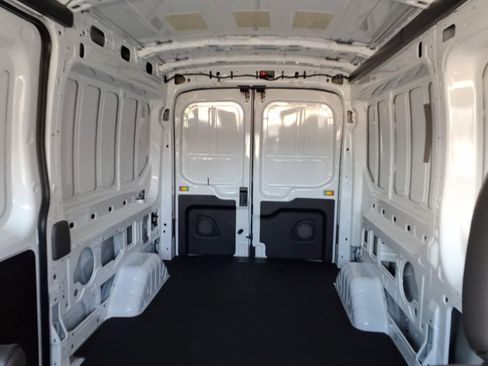 New 2026 Ford Transit 250 148 Medium Roof RWD image 30