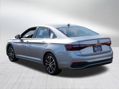 Certified 2025 Volkswagen Jetta Sport FWD image 5