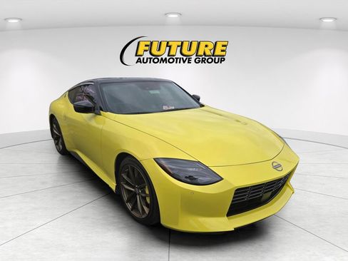 Used 2023 Nissan Z w/ Floor Mat Package (L93) RWD image 1