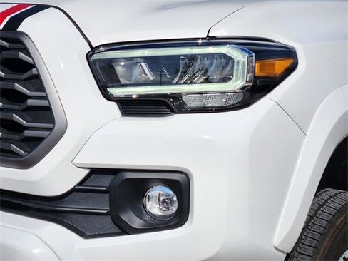 Used 2023 Toyota Tacoma TRD Sport image 5