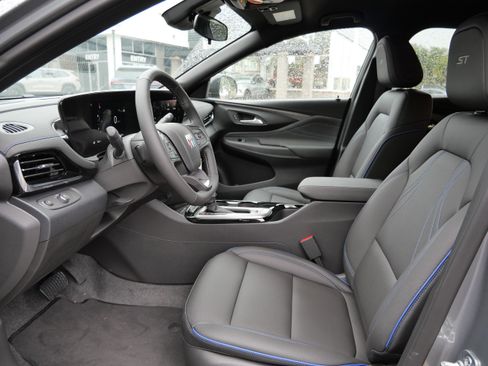 New 2025 Buick Envista Sport Touring w/ Convenience I Package image 3