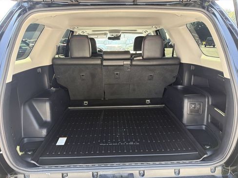 Used 2021 Toyota 4Runner Venture w/ Moonroof Package AWD/4WD image 18