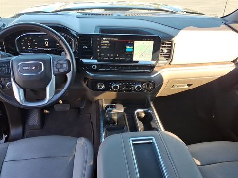 Used 2022 GMC Sierra 1500 SLT w/ SLT Convenience Package image 11