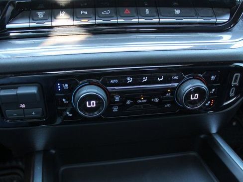 Used 2025 Chevrolet Silverado 2500 High Country w/ Technology Package image 40