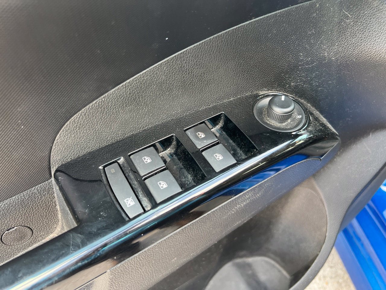 Used 2018 Chevrolet Sonic LT FWD image 12