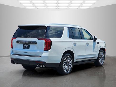 Used 2023 GMC Yukon Denali Ultimate AWD/4WD image 6