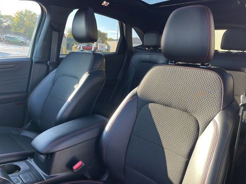 Used 2025 Ford Escape ST-Line w/ Cold Weather Package image 12