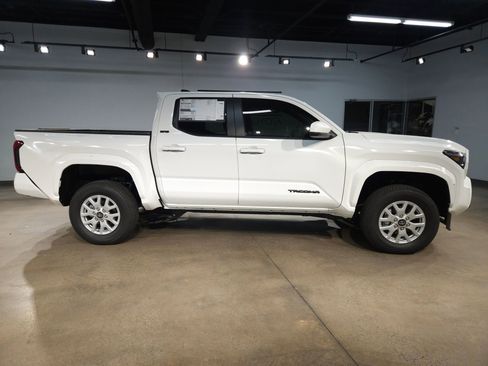 New 2026 Toyota Tacoma SR5 image 8