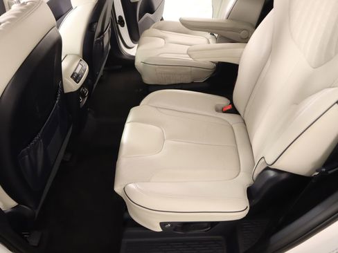 Used 2025 Hyundai Palisade Limited image 13