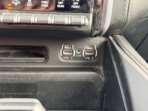 Used 2020 RAM 1500 Limited image 32