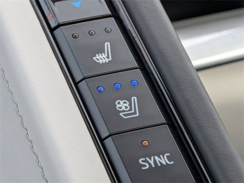 Used 2023 Chevrolet Corvette Stingray Premium Conv w/ Z51 Performance Package image 23