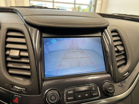 Used 2018 Chevrolet Impala LT image 19