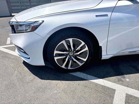 Used 2020 Honda Accord Touring image 11